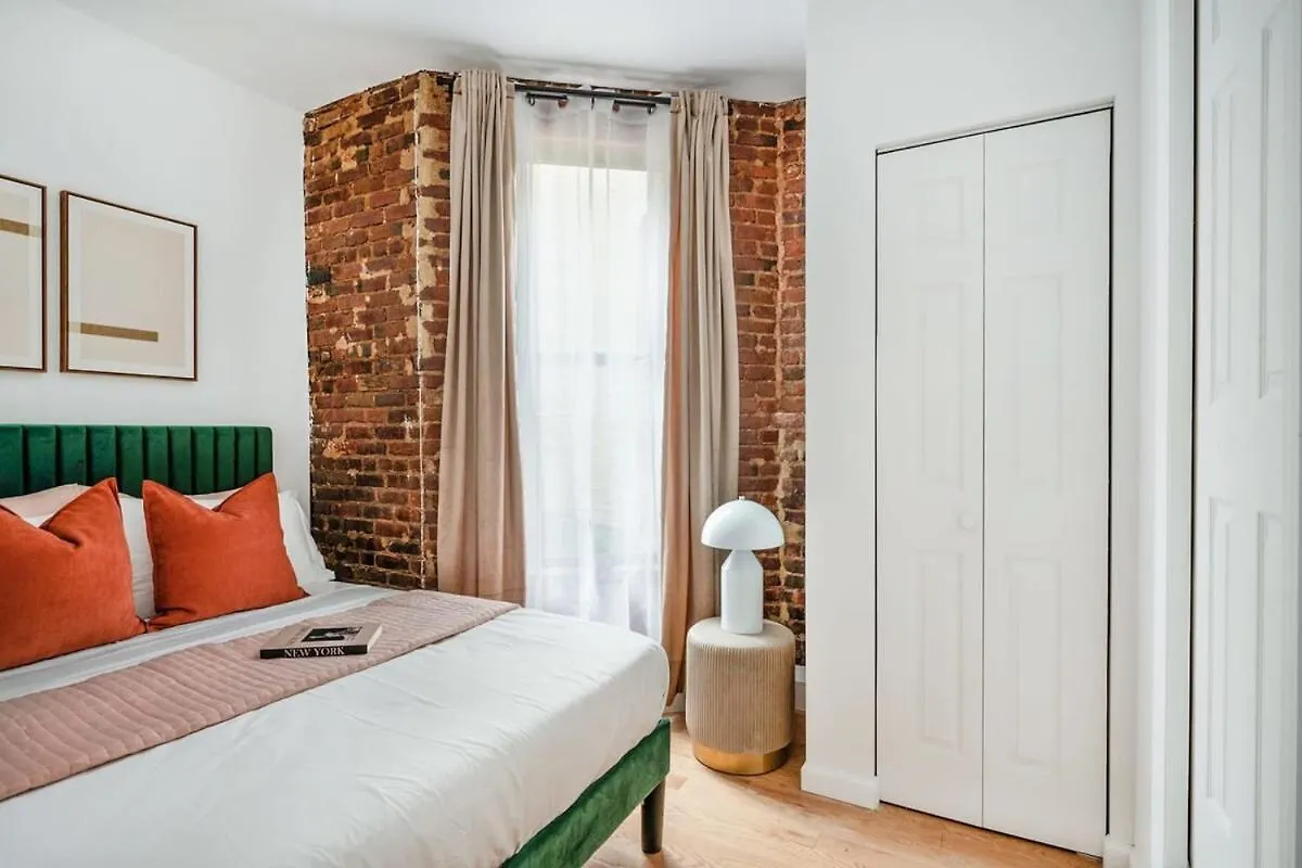 153-5A Charming 2Br Les W D Apartment New York