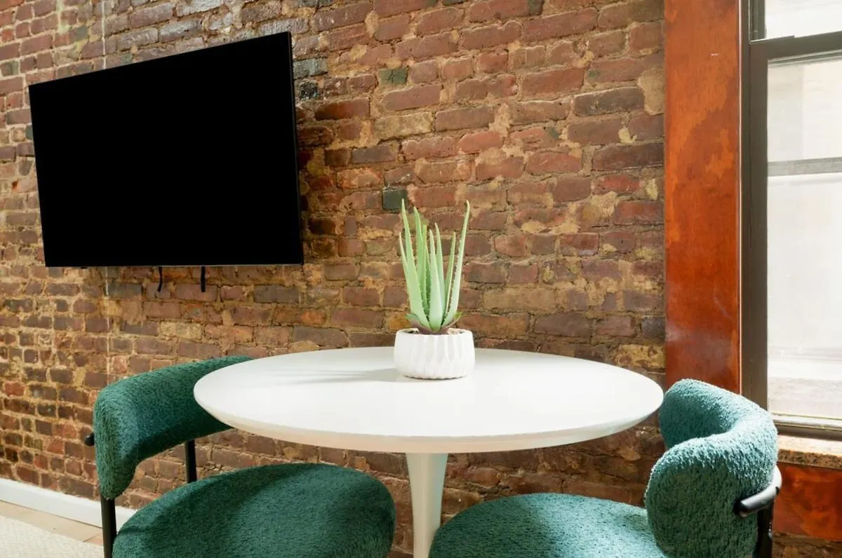 153-5A Charming 2Br Les W D Apartment New York